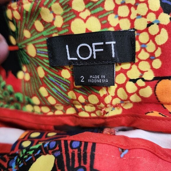 Ann Taylor Loft multi color baroque print shorts 2 - Picture 3 of 4